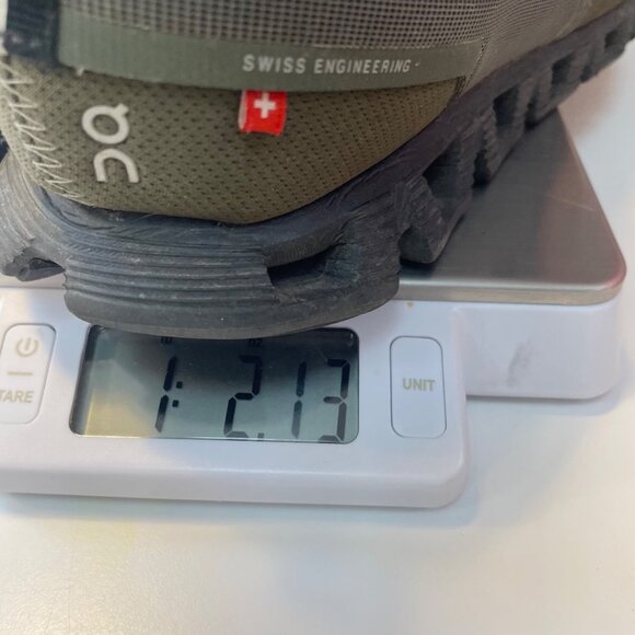 OnCloud Waterproof Running Shoes, Women's Size 9 - Picture 9 of 10